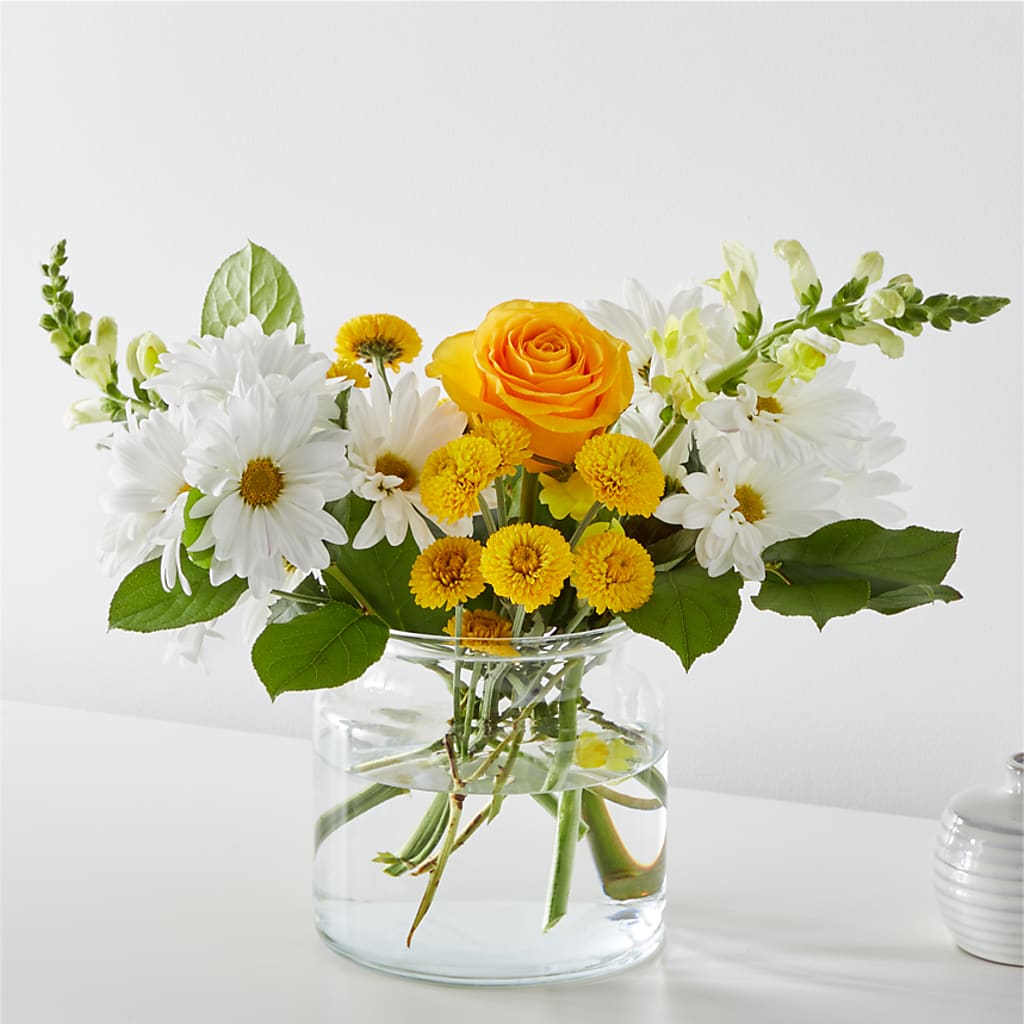 Sun Salutation Bouquet – Nayitas Rva Flowers, Richmond VA