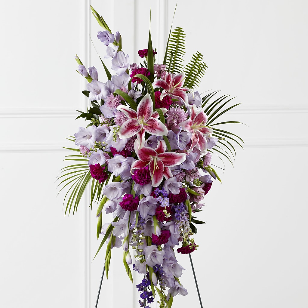 Tender Touch Standing Spray – Nayitas Rva Flowers, Richmond VA