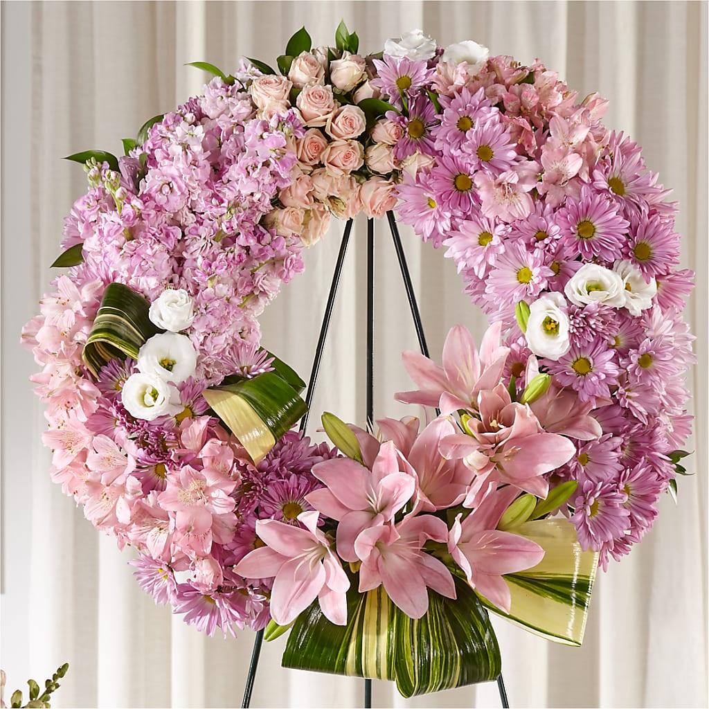 Gift of Warmth Wreath – Nayitas Rva Flowers, Richmond VA