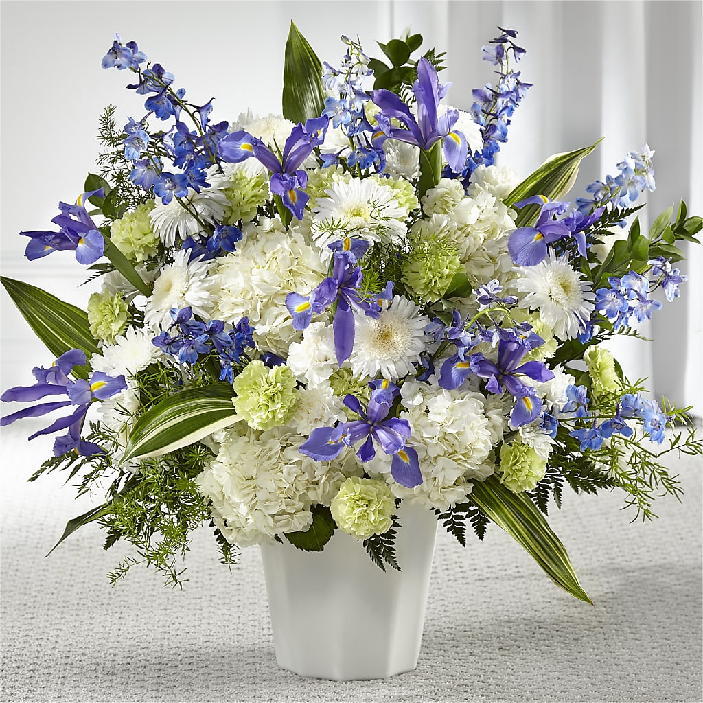 Soft Serenity Floor Basket – Nayitas Rva Flowers, Richmond VA