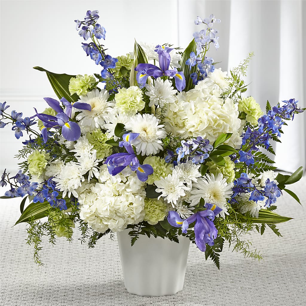 Soft Serenity Floor Basket – Nayitas Rva Flowers, Richmond VA