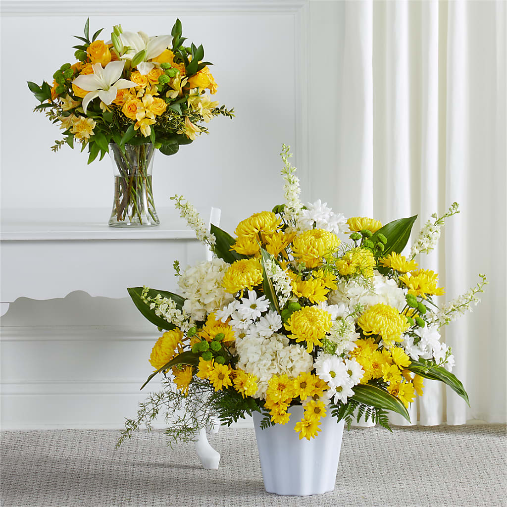Warm Remembrance Bundles – Nayitas Rva Flowers, Richmond VA