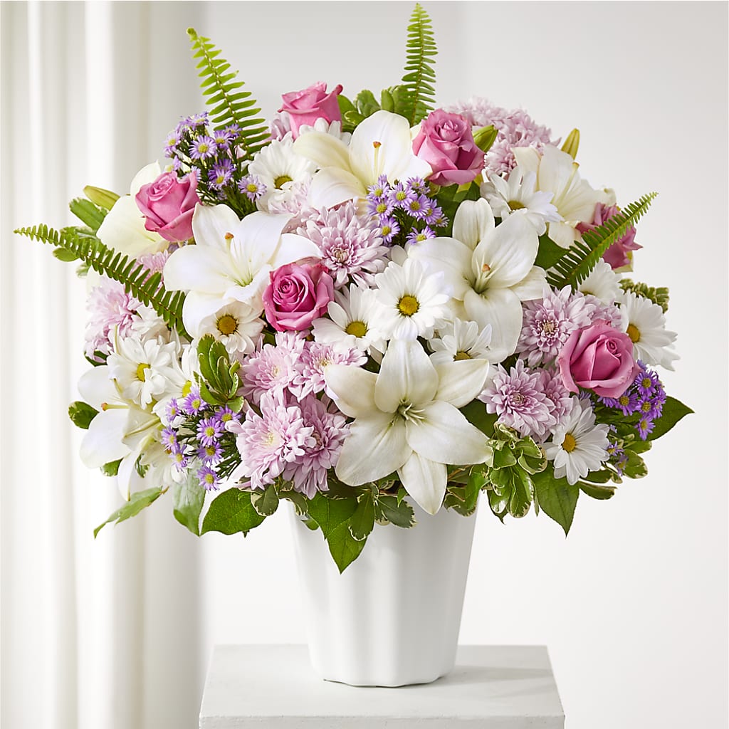 Warmest Thoughts Tabletop Basket – Nayitas Rva Flowers, Richmond VA