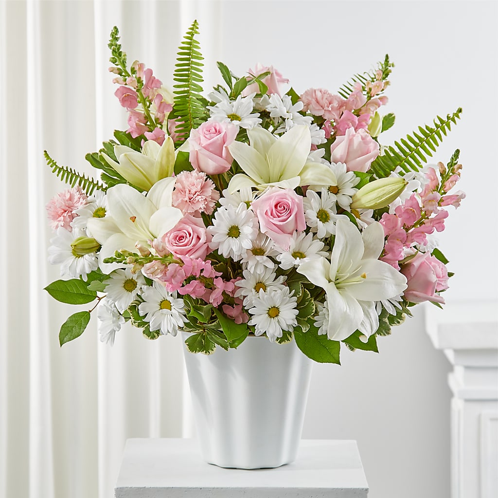 Soft Touch Tabletop Basket – Nayitas Rva Flowers, Richmond VA