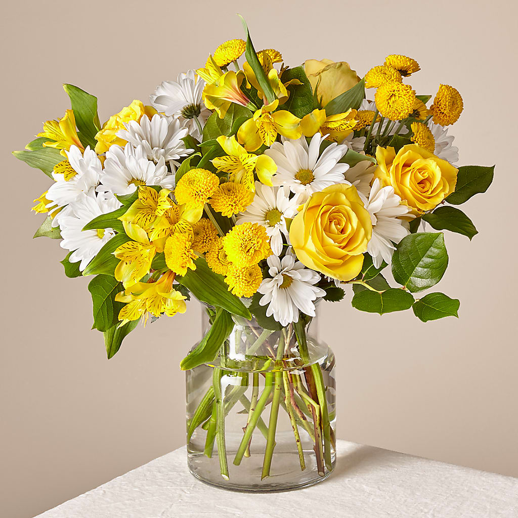 Sunny Sentiments Bouquet – Nayitas Rva Flowers, Richmond VA