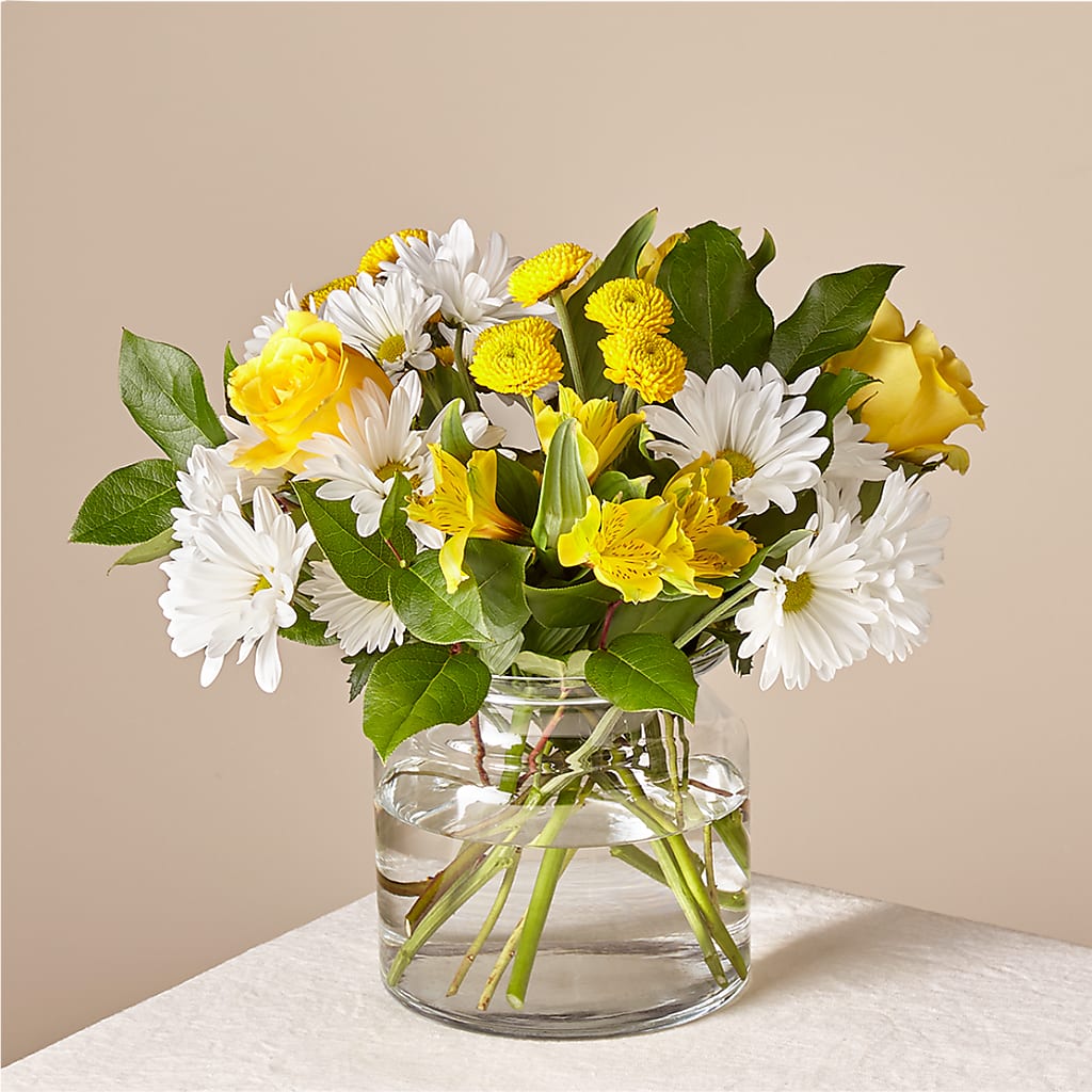 Sunny Sentiments Bouquet – Nayitas Rva Flowers, Richmond VA