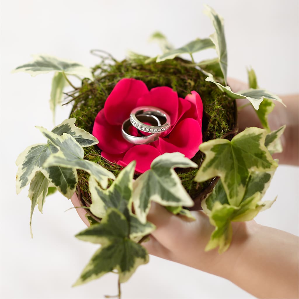 Lila Rose Ring Nest – Nayitas Rva Flowers, Richmond VA