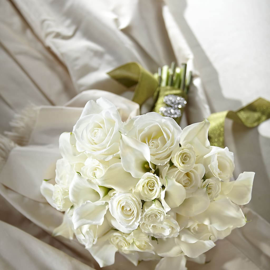Serene Highness Bouquet – Nayitas Rva Flowers, Richmond VA