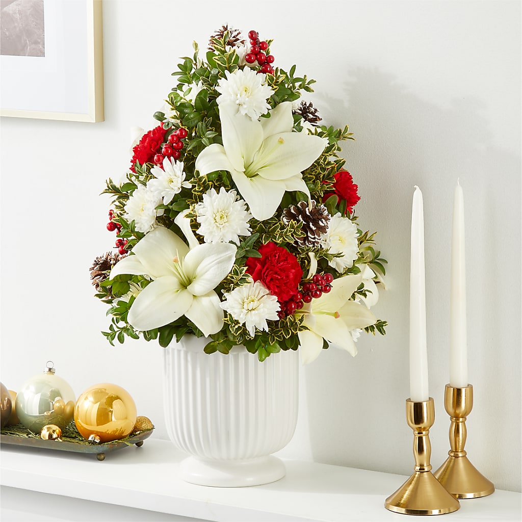 Festive Moments Tree –  Nayitas Rva Flowers, Richmond VA
