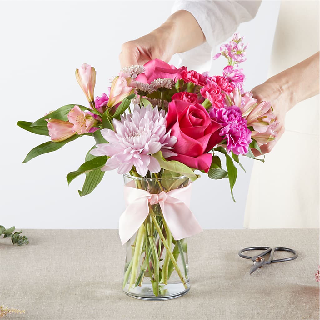 Pink Ribbon - A Florist Original –  Nayitas Rva Flowers, Richmond VA