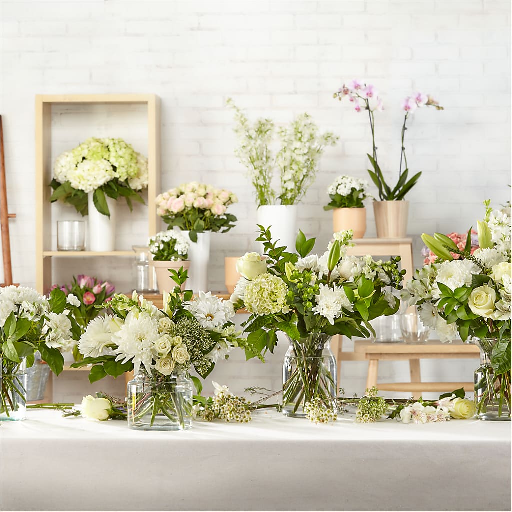 Classic Ivory – A Florist Original –  Nayitas Rva Flowers, Richmond VA