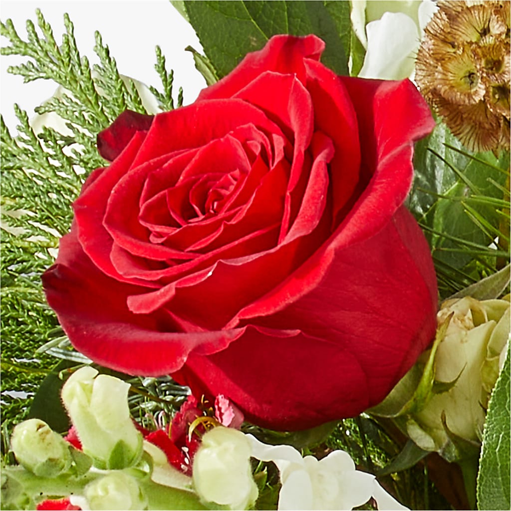 Deck the Halls Bouquet –  Nayitas Rva Flowers, Richmond VA