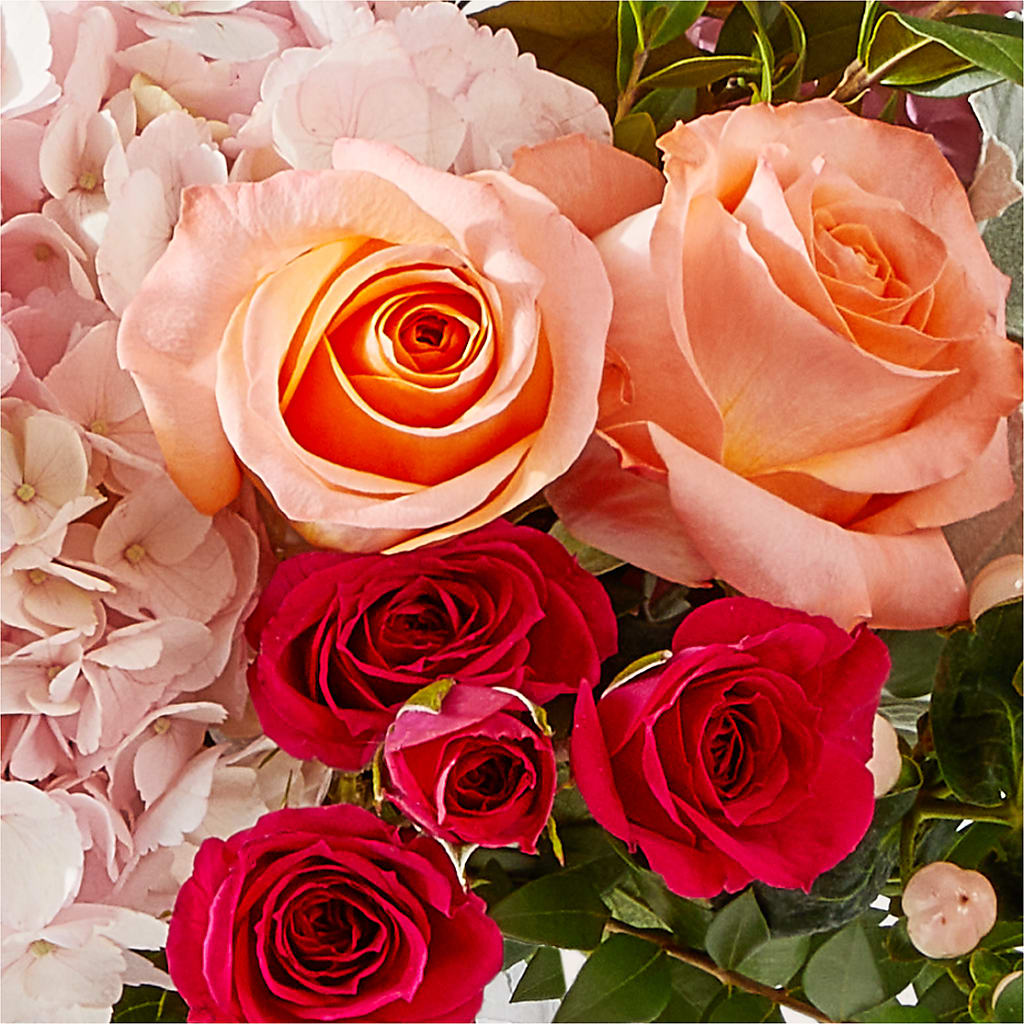 Glitz & Glam Bouquet –  Nayitas Rva Flowers, Richmond VA