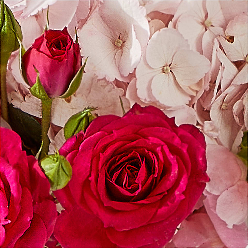 Glitz & Glam Bouquet –  Nayitas Rva Flowers, Richmond VA